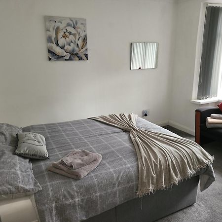 Birmingham Blissful Apartment With 2 Bedrooms Bagian luar foto