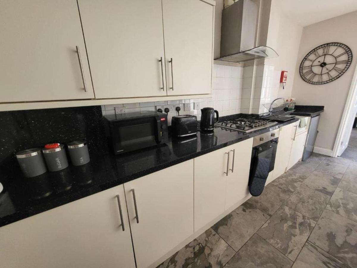 Birmingham Blissful Apartment With 2 Bedrooms Bagian luar foto